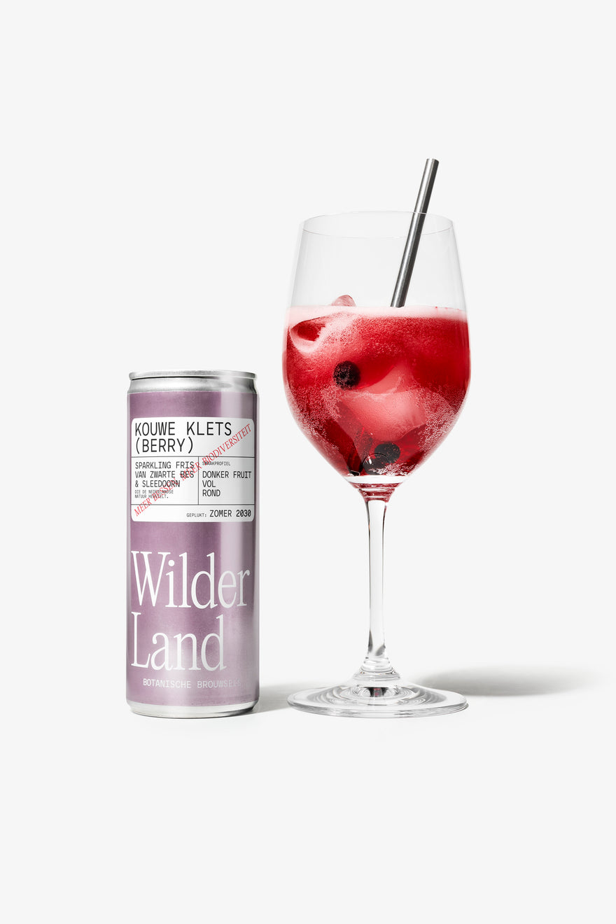 files/WILDERLAND_Packs_CAN_Kouwe_Klets_berry_met_glas_aafb7469-7e86-4c9c-abf6-5f84af7f2b15.jpg